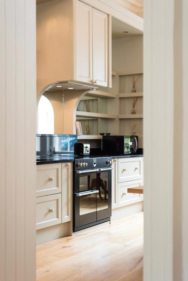 Luxurious City Centre Self Catering Apartment เอดินบะระ ภายนอก รูปภาพ